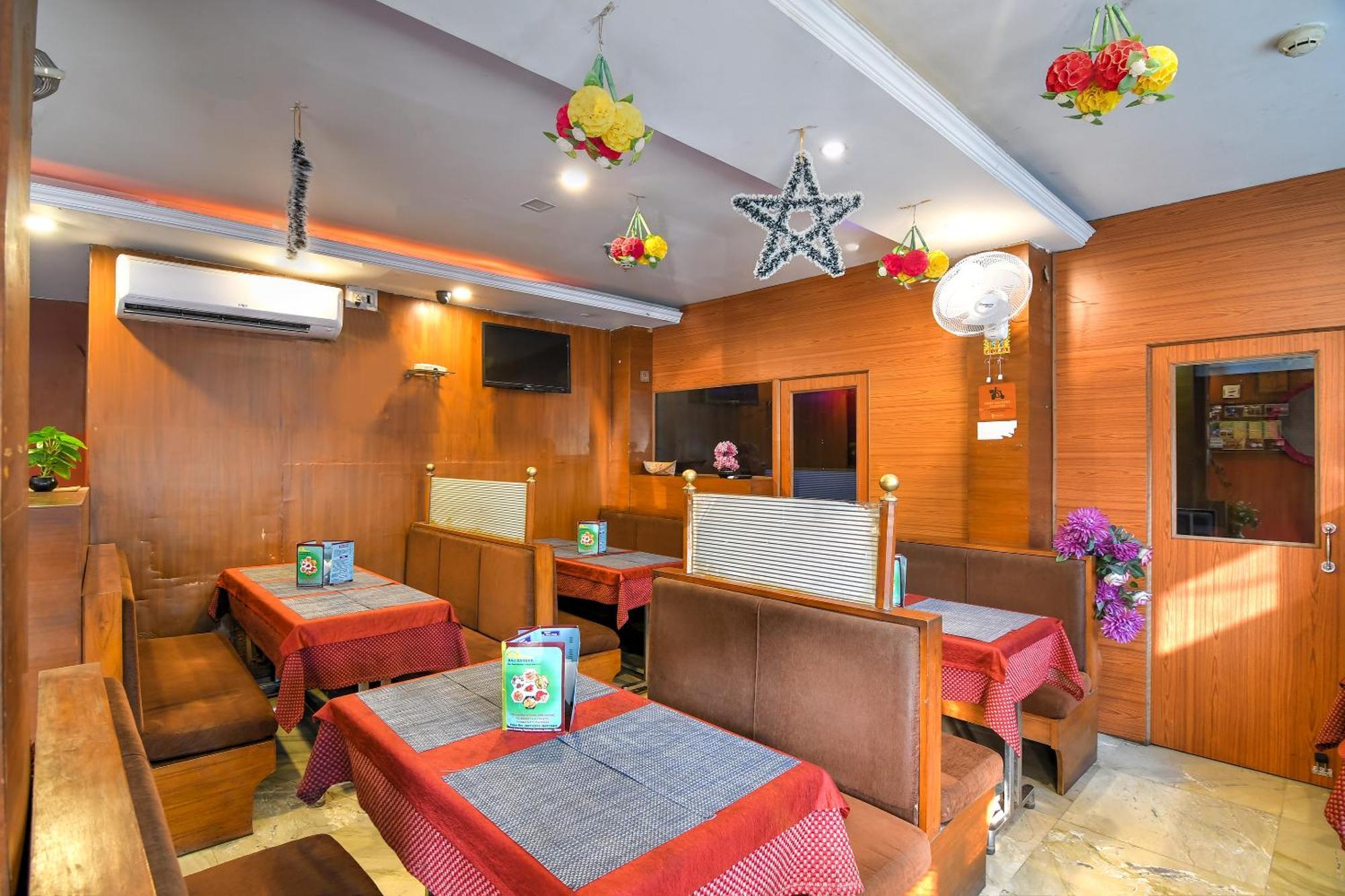 Brill Raj Palace Near City Centre 2 Калькутта Экстерьер фото