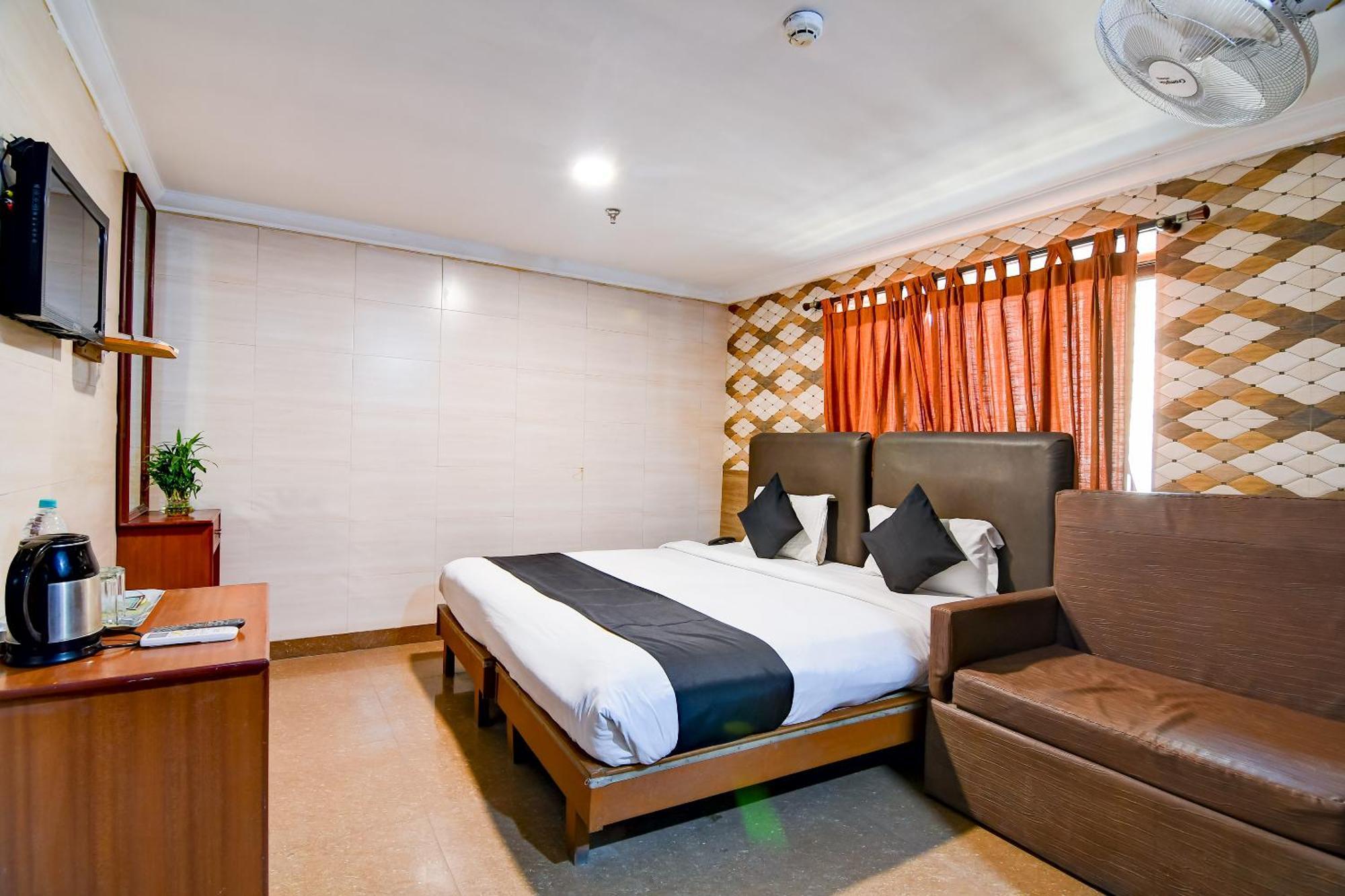 Brill Raj Palace Near City Centre 2 Калькутта Экстерьер фото